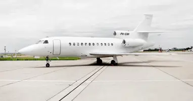 Falcon 900B