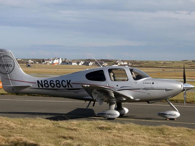 N868CK — photo