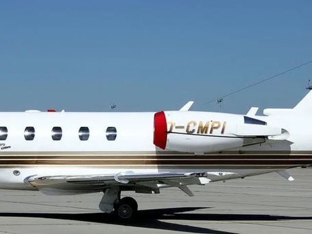 C-FLWX — photo