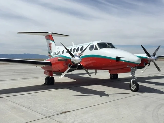 N305LG — photo