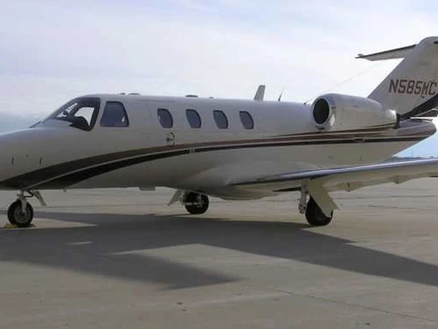 N585MC — photo