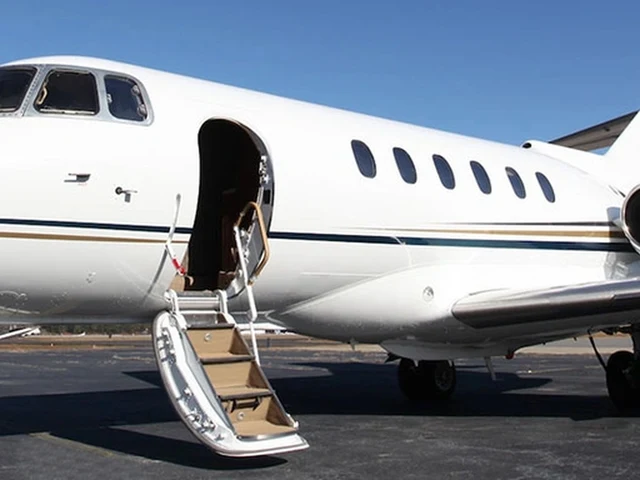 N818LX — photo