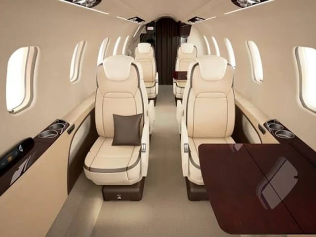 Learjet 75 — photo