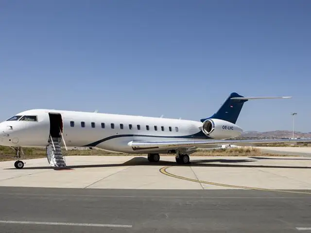 OE-LHC — photo