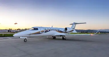 Learjet 70