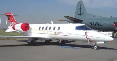 Learjet 40