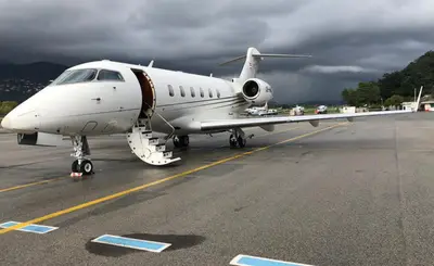 Challenger 300