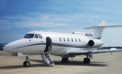 Hawker 700A