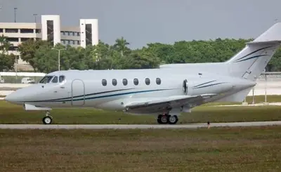 Hawker 700A