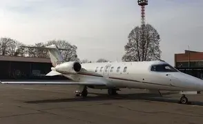 Learjet 40