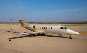 Learjet 40