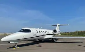 Learjet 40
