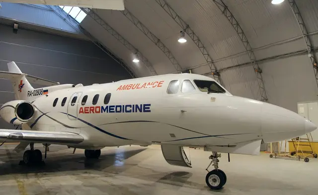 Hawker 700A