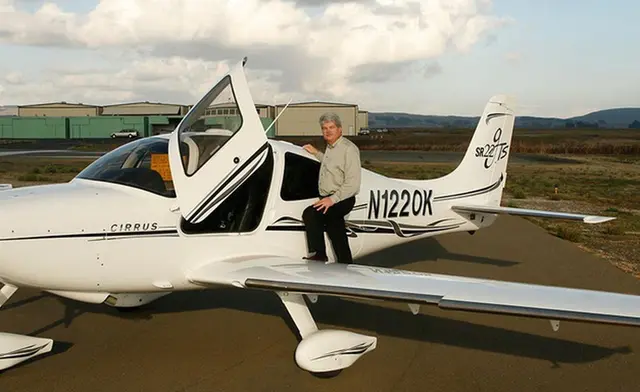 Cirrus SR 22