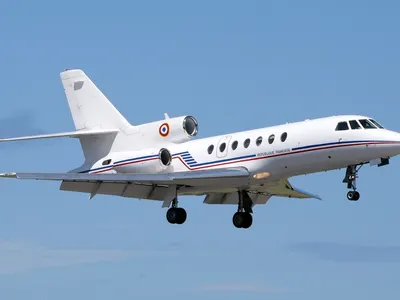 Falcon 50 — photo