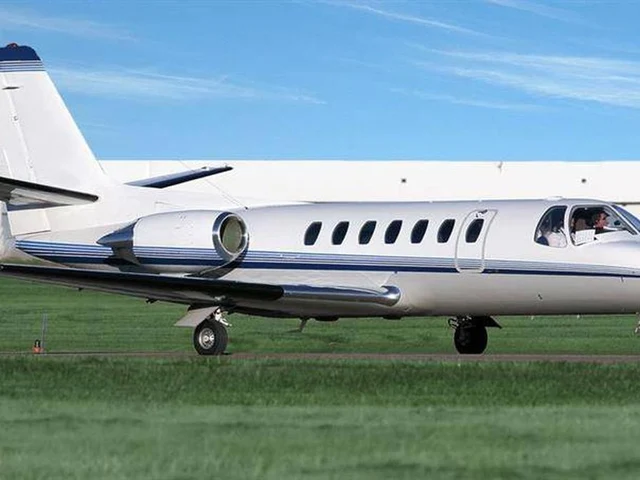 C-GJYL — photo