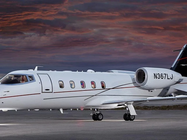 N367LJ — photo
