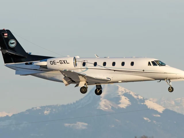OE-GXL — photo