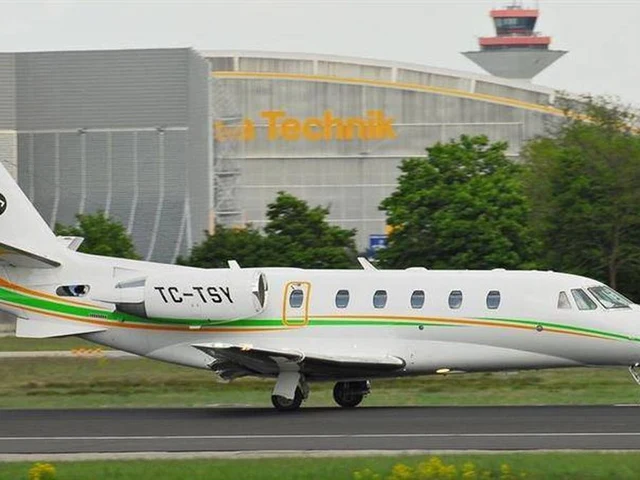 TC-TSY — photo