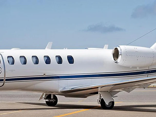 N525CR — photo