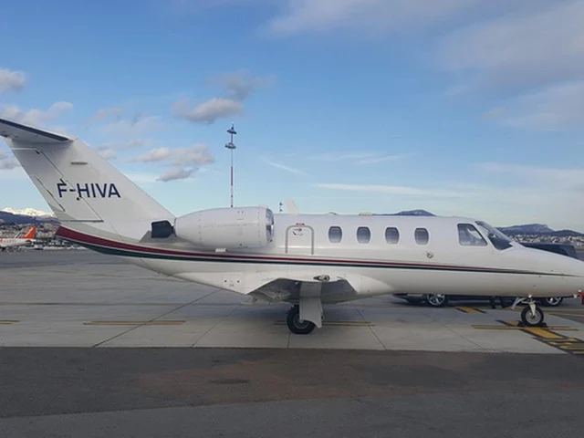 F-HIVA — photo