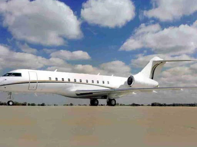 N352AF — photo