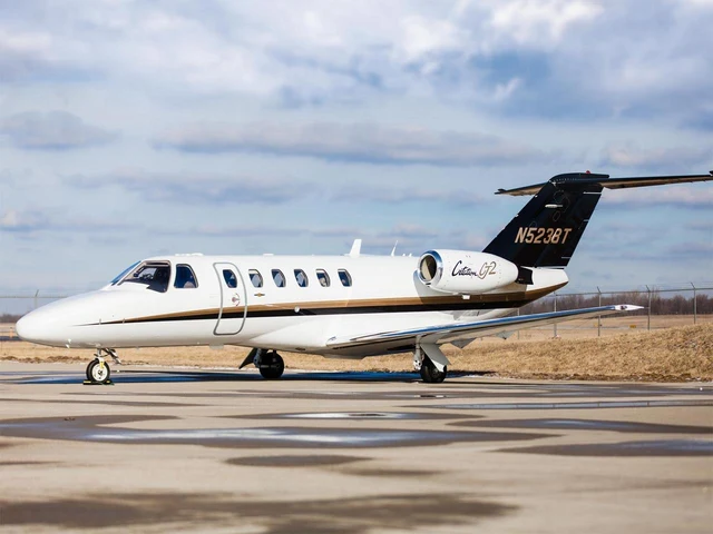 N523BT — photo