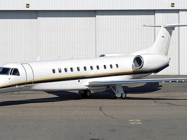 N939AJ — photo