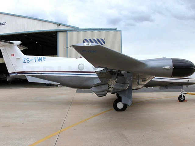 ZS-TWF — photo