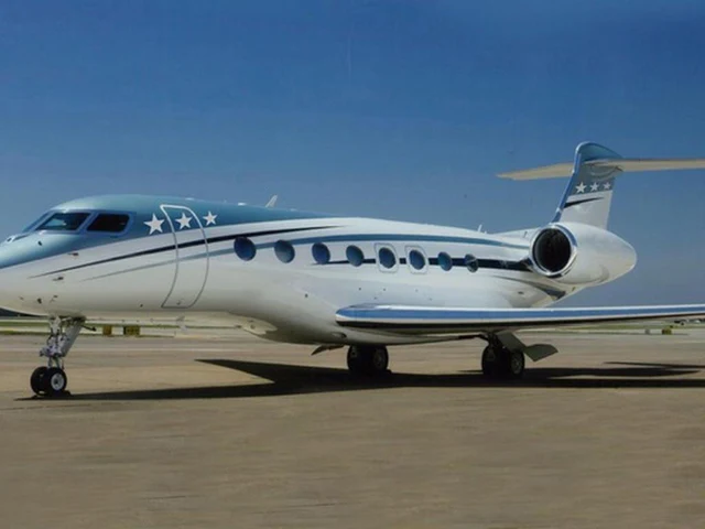 N302TR — photo