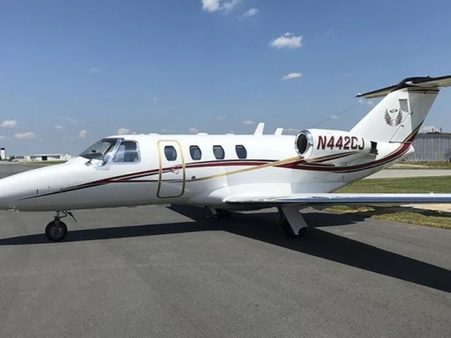 N442CJ — photo