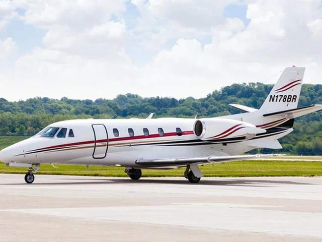N807JS — photo