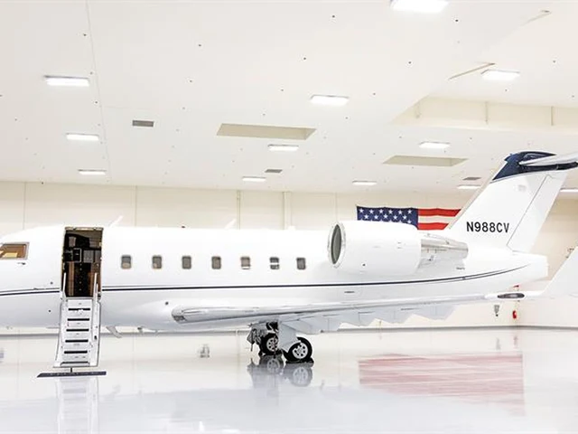 N988CV — photo