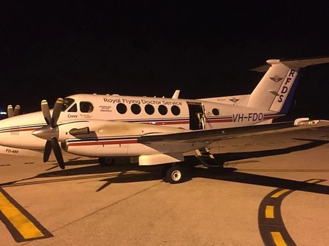 VH-FDO — photo