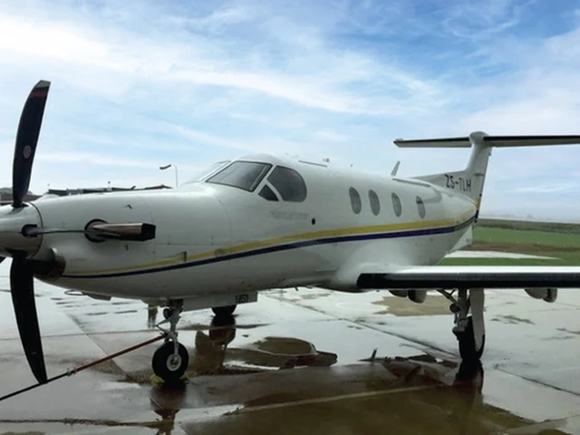 ZS-TLH — photo
