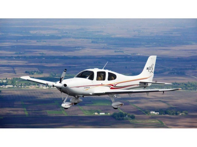 Cirrus SR 22 — photo