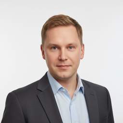 Владислав Пакета