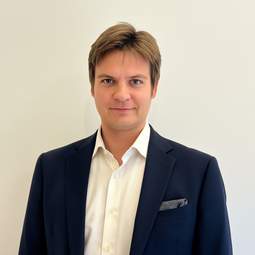 Александр Толстов