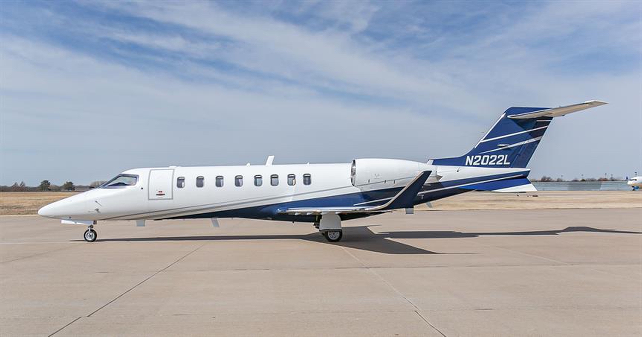 Learjet 75