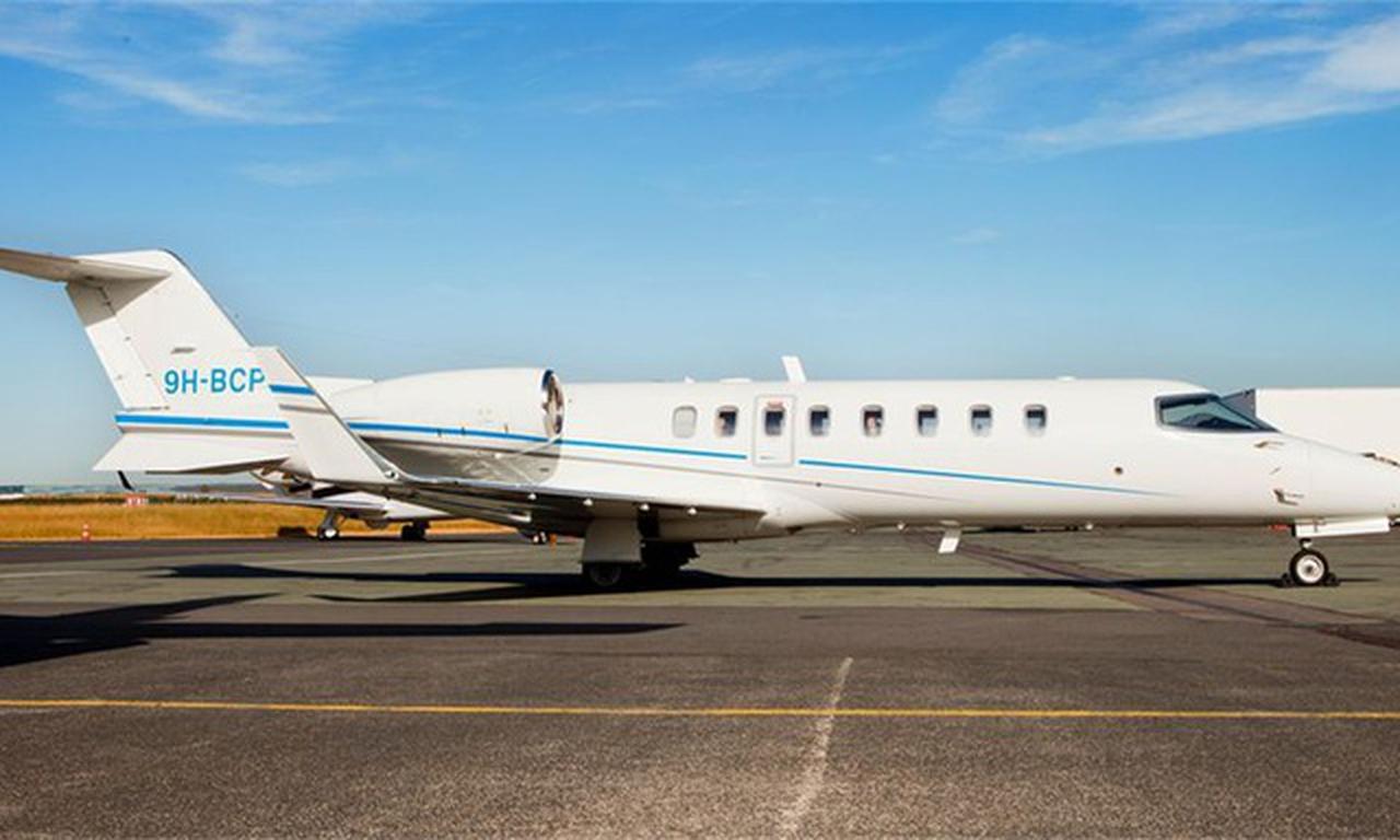 Learjet 45
