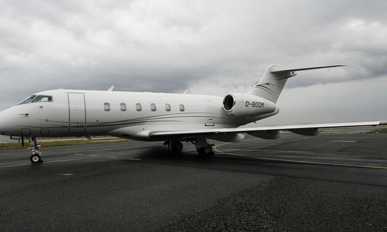 Challenger 300