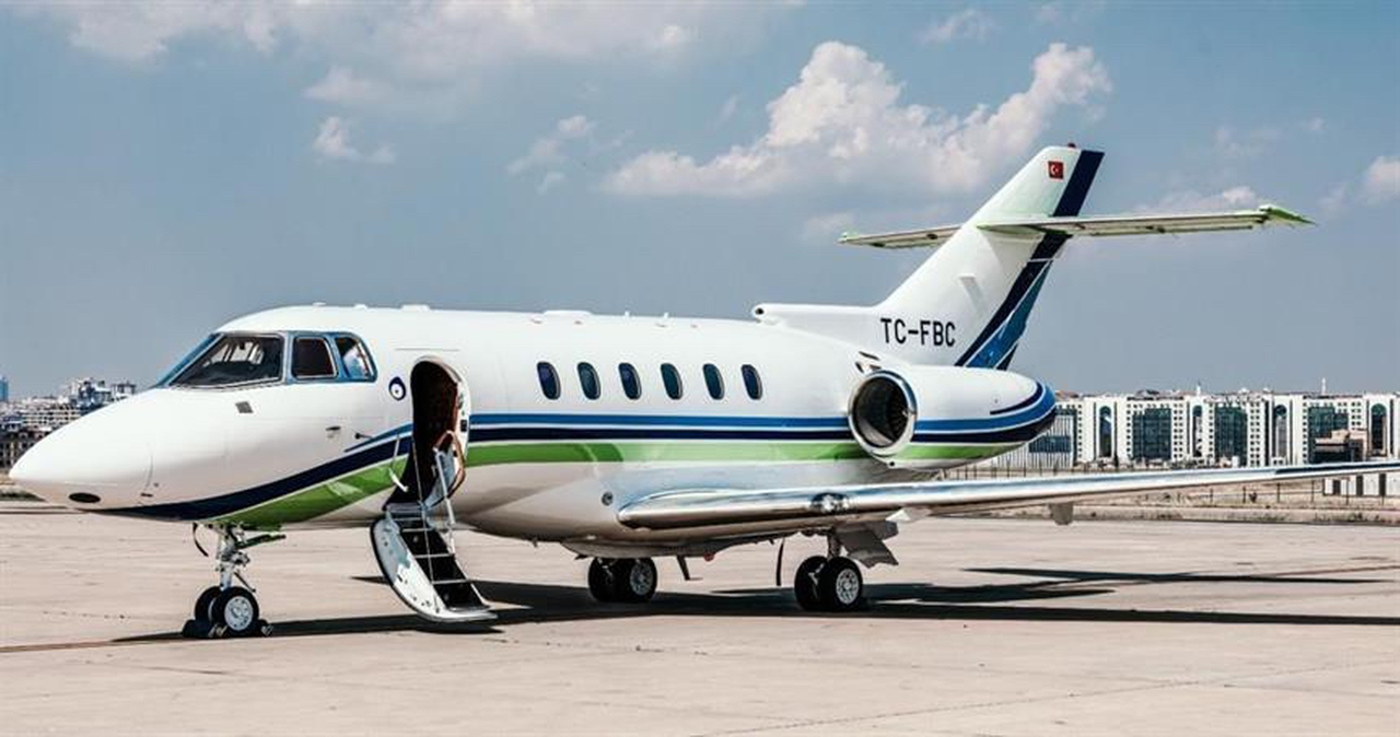 Hawker 750