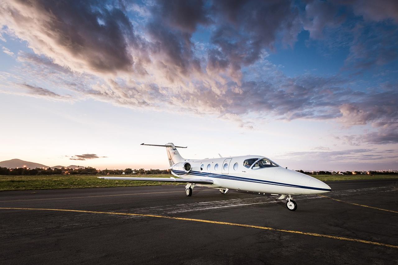 Hawker 400XP