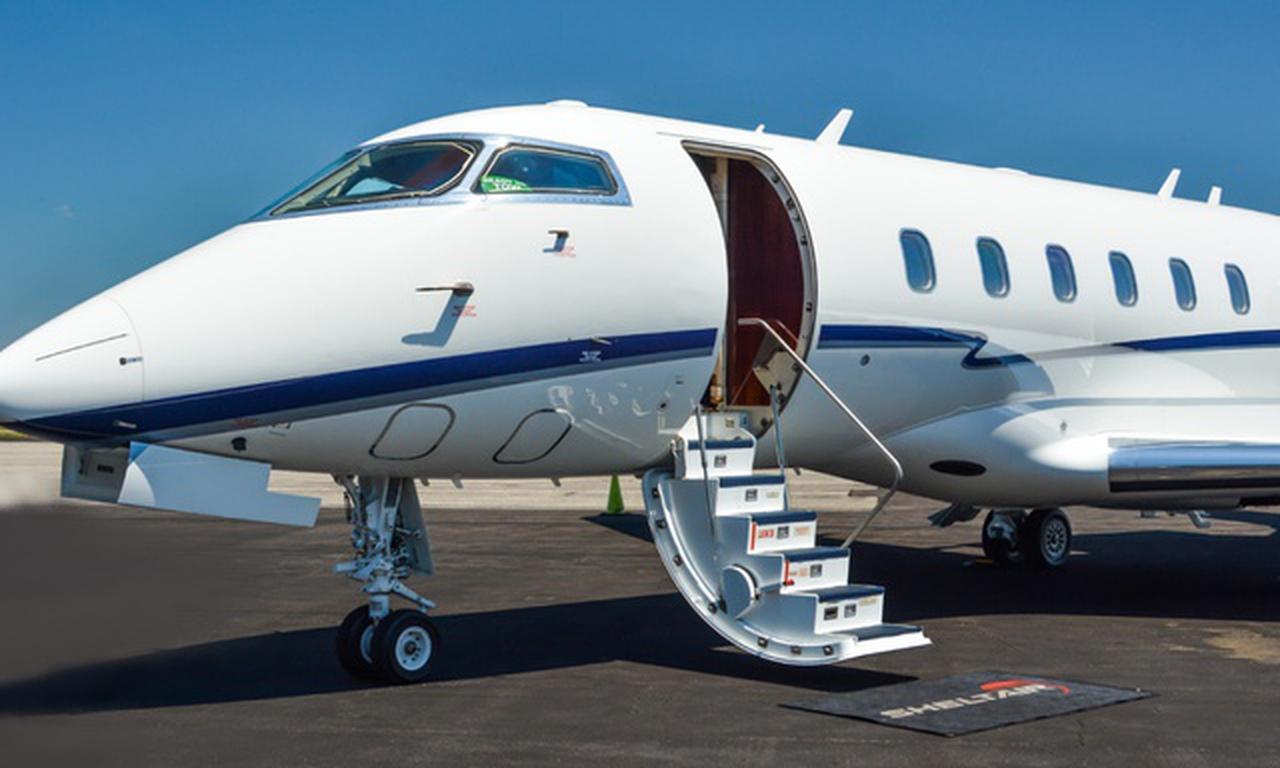 Challenger 300