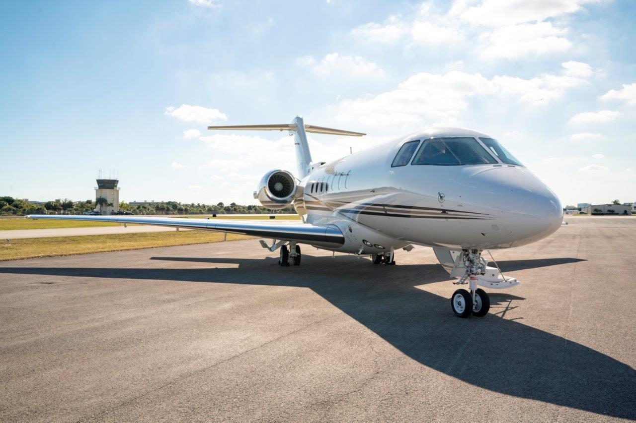 Hawker 4000