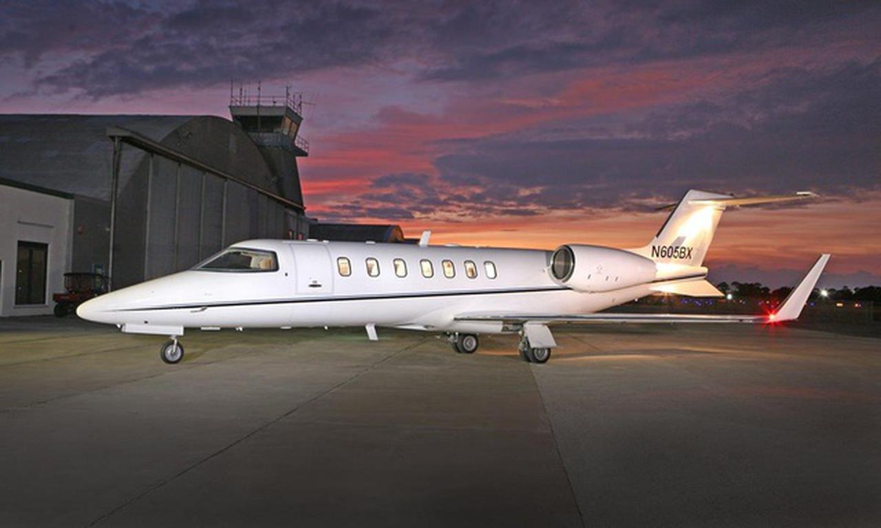 Learjet 40