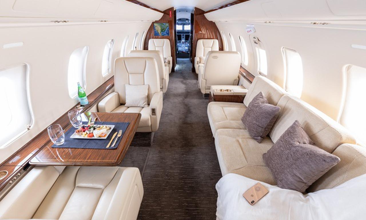 Exterior Challenger 605 1