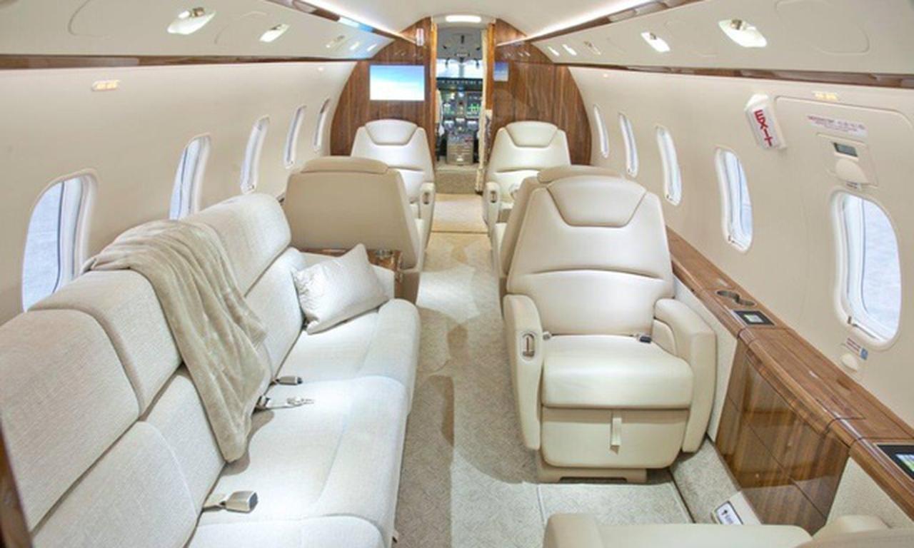 Challenger 300