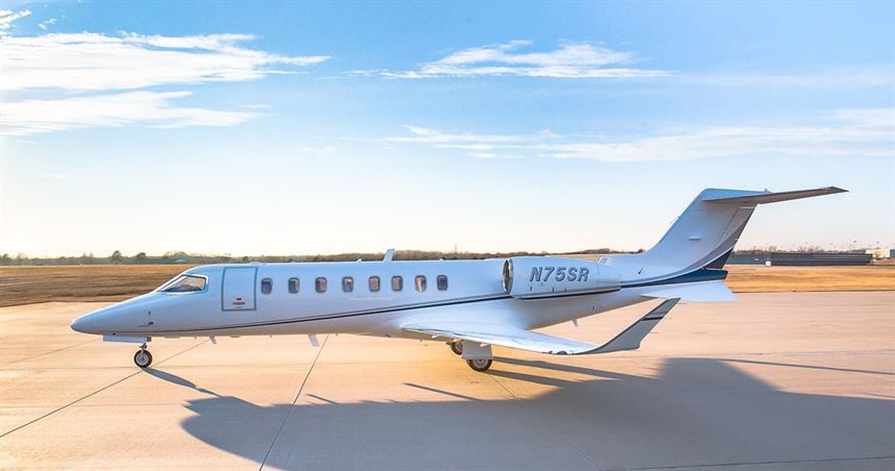 Learjet 75