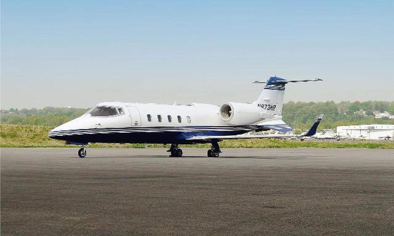 Learjet 60